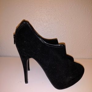 Brand New Felt Booties